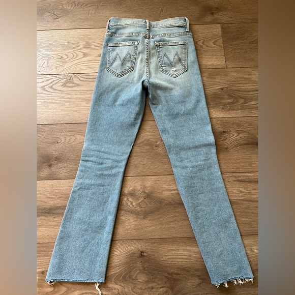 Mother denim, ankle fray, never worn. Size 25 - Picture 1 of 4